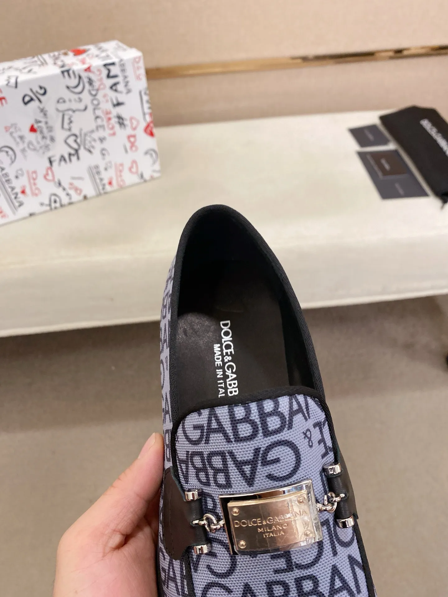 Men's clothing and shoes💰 520💰🌲DG top-notch 🔍🔍men's leather shoes🚹sold simultaneously ⚠The uppers are imported from Italy, the lining is fully imported cowhide, and the accessories are imported💪💪, completely 1⃣️ vs. 1⃣️🇮🇹💪 💪, ⚠Sole: The original sole is specially provided by the original factory, the exclusive movable molded sole is super comfortable, ⚠Original factory follow-up goods, 🔍🔍high quality, can be entered and exited at will, welcome to compare ⚠Size number: 38-44. Can be customized 45 non-returnable